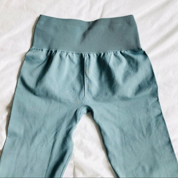 GYMSHARK lightweight seamless leggings turquoise sz XS - Picture 7 of 11
